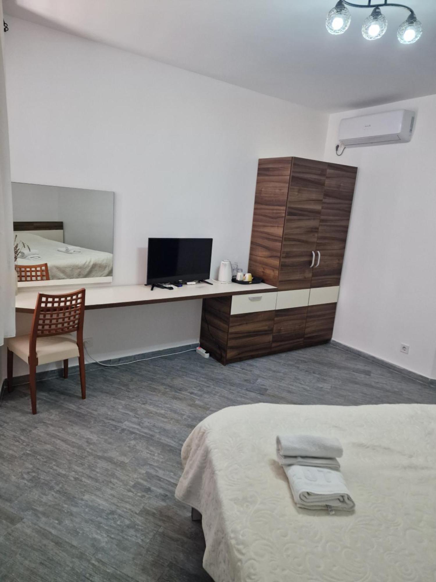 Rooms Dana Old Town Budva Room photo